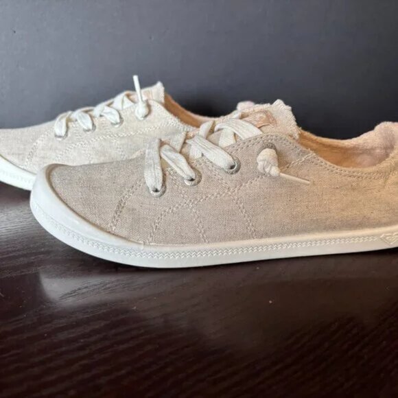 NWOT Women's Roxy Bayshore Slip-On Almond Toe Tan Sneaker Size 8.5 - Picture 4 of 6